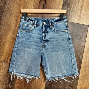 H&M | High Waisted Cut Off Bermuda Jean Shorts Sz 6